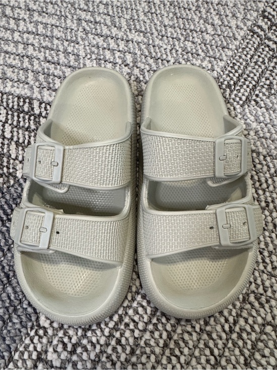 Shoes - Double Buckle Slide Cloud Sandals in Light Gray - 8